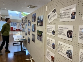 陸前高田・民泊フェア開催。海外留学生の感性と重なり合い、多角的な視点で地域の豊かさを再発見する展示会を同時開催。