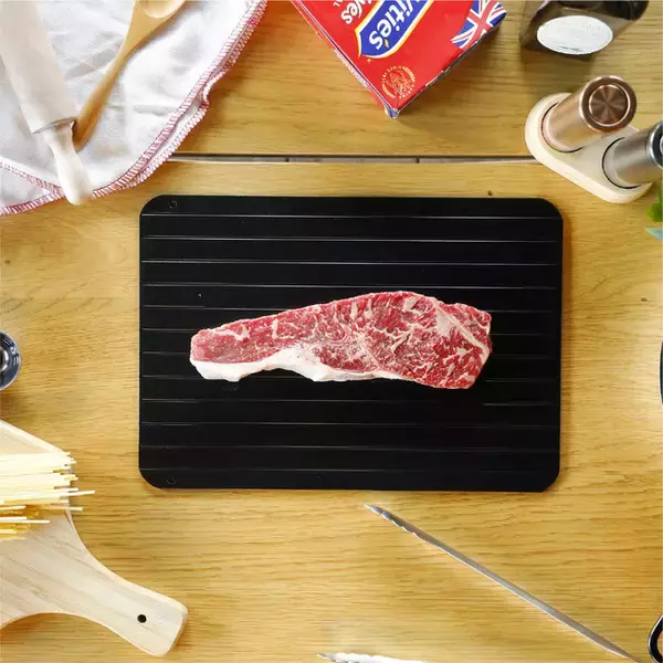 【新商品】食材を載せるだけで素早く解凍出来る！調理時間の短縮に持って来いな、解凍プレートが新登場。