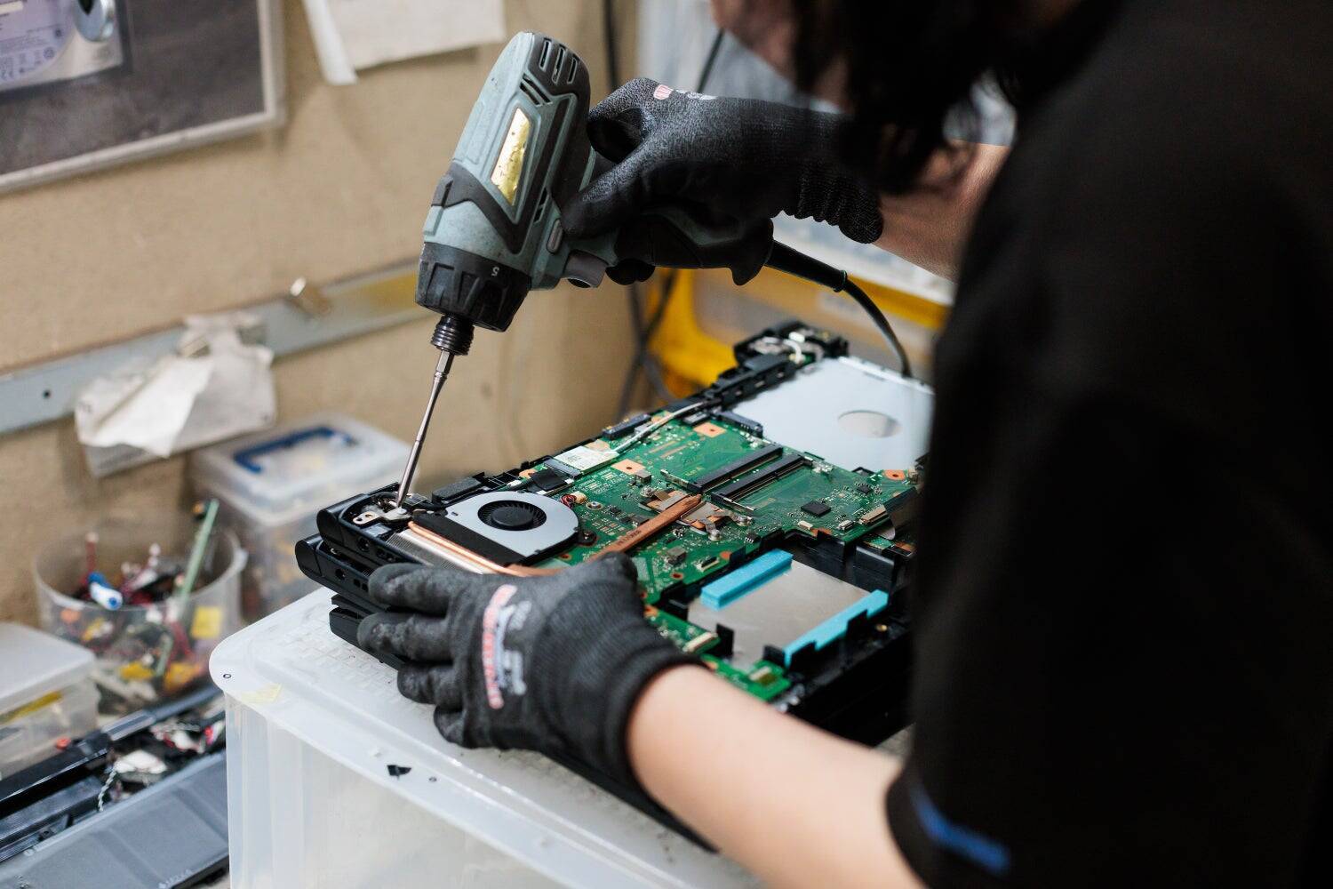 【情報漏洩をゼロに】産業廃棄物処理業界の常識を疑い、辿り着いた妥協なき答え。竹下産業の「情報抹消プロセス」誕生の軌跡。