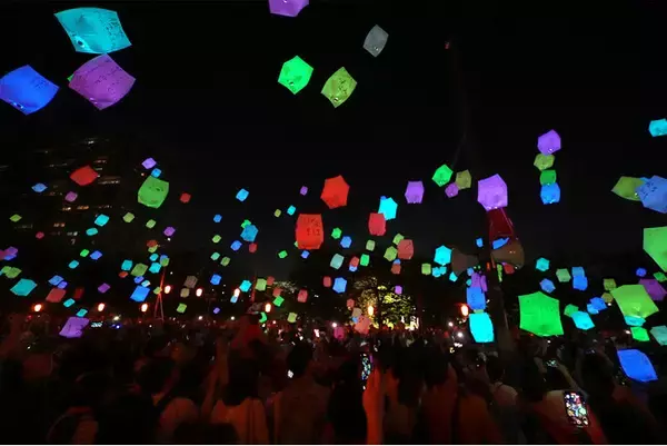 あみアウトレットの夜空を灯す幻想的イベント　スカイランタン(R)開催　2月22日（土）