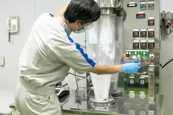 「ロキソプロフェン生みの親だから実現できたロキソニン®のユーザー想いな処方設計〜研究者の願いは「一人でも多く笑顔に」」の画像