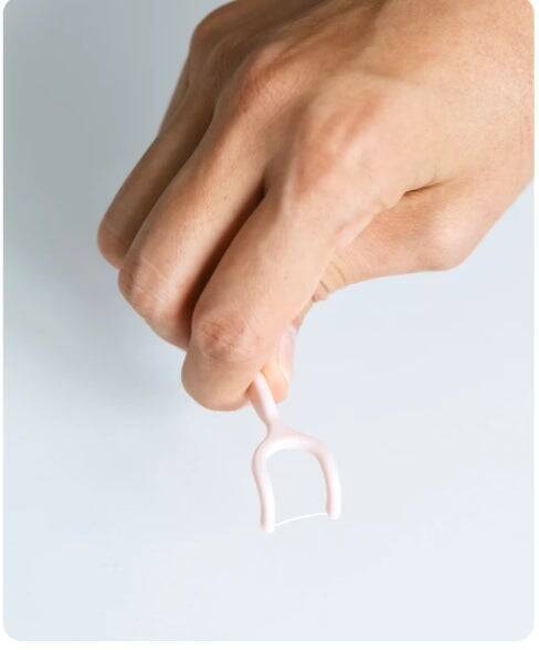 使いやすさを高めて、フロスを子どもの習慣に。ーバイヤーの開発への想いを綴るー