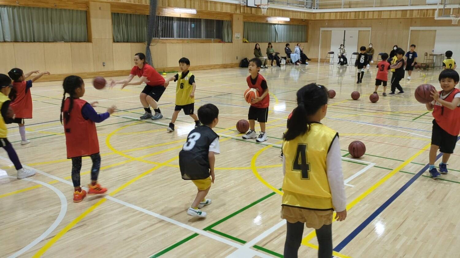 バスケを通じて本物の英語コミュニケーションを身につけよう！「海外で活躍する人材へ」英語バスケットボールスクール誕生ストーリー