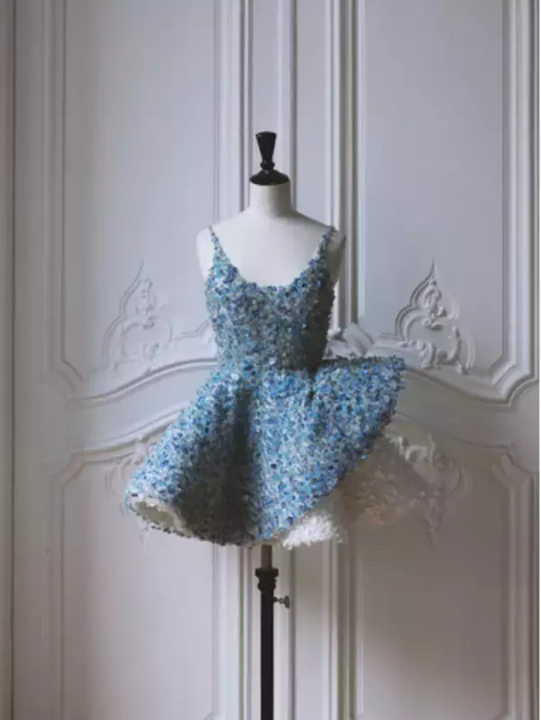 【Dior】ガバナーズ賞授賞式でナタリー・ポートマンが纏ったドレスのサヴォワールフェールを公開