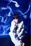 「TikTok“熊本の彼氏”でバズり中！　「杉本琢弥ファースト写真集　Priv.（プラベ）」2024年1月26日発売！」の画像1