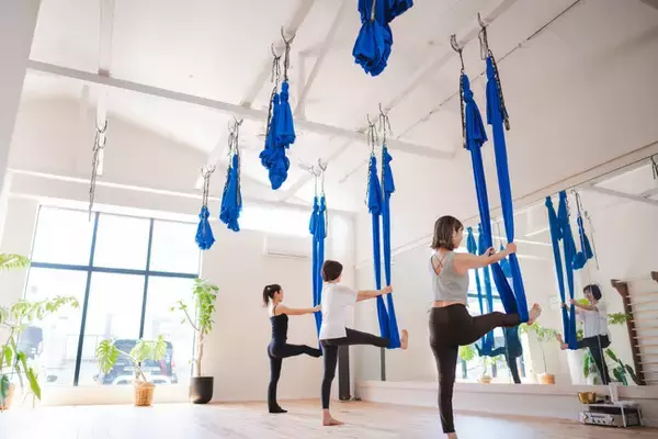 長久手市でエアリアルヨガデビューのチャンス！ヨガラボ長久手「春の入会キャンペーン」4月15日スタート