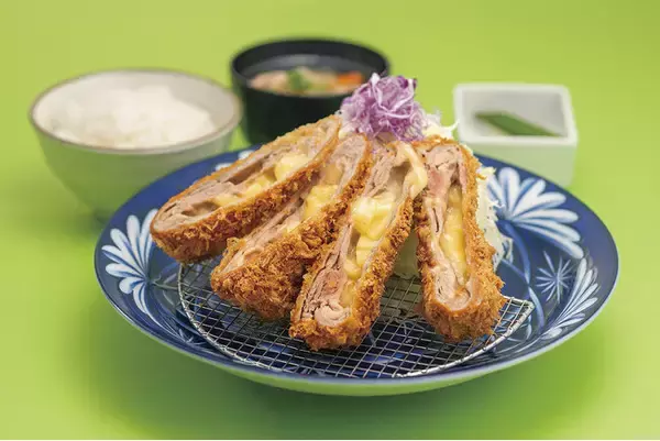 【ＡＤＥＫＡ】高島屋サステナブルフードイベントで、「デリプランツ」を使用したプラントベースフードメニューを展開