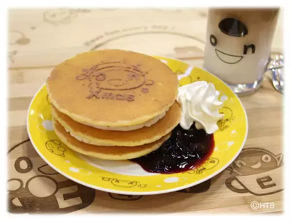 「HTB本社限定「onちゃんの米粉パンケーキ」にクリスマスバージョンが登場！」の画像