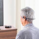 「簡単操作ですぐ聴ける！快適にテレビ視聴ができるワイヤレスイヤホンを発売」の画像1