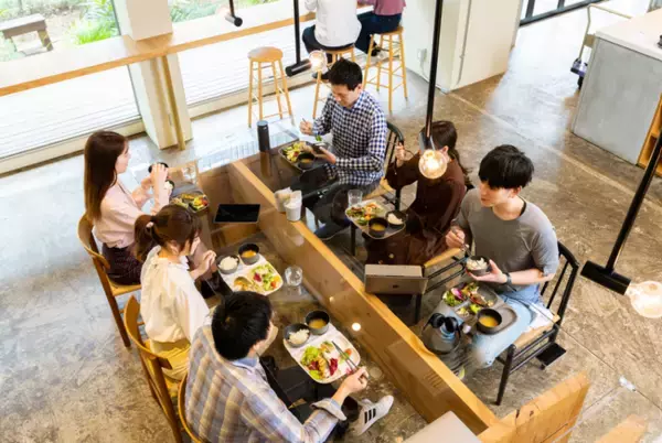 「【出社回帰で広がる社員食堂】工事不要・低コストのキッチンレス社食、問い合わせ数が昨対比2倍に！」の画像
