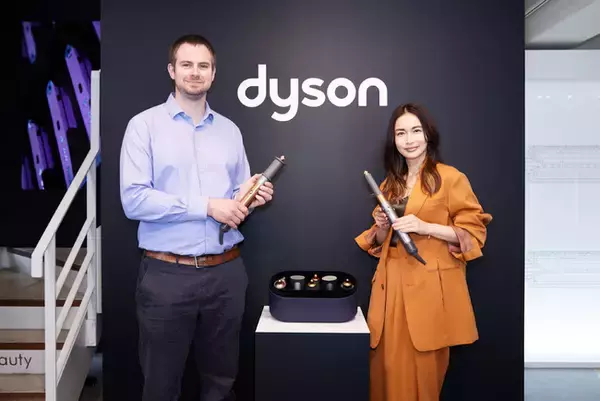 ダイソンヘア ビューティーアイコンの長谷川京子さんが、『Dyson Airwrap(TM)マルチスタイラー』の発売記念イベントに出演