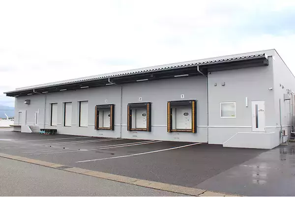 導入事例：冷凍・冷蔵倉庫内で通信環境を構築。-25℃まで対応の耐環境性能Wi-Fiアクセスポイントで、低温度環境での通信を安定化