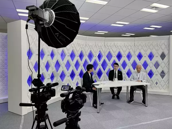IT企業が「YouTube専用スタジオ」を開設！チャンネル登録者数100万人を目指して設備強化