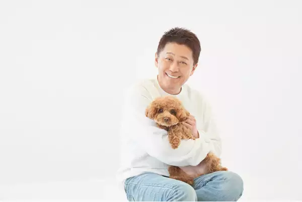 坂上忍さんがアカペラで歌う！『モグワンドッグフード』TVCM【歌う坂上さん】篇が4月5日より放送開始