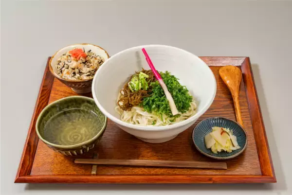 沖縄生まれの、美味しくてエネルギーに満ちたソウルフード！！ 関西初！？製麺所併設の沖縄そば専門店「芦屋製麺所 がんじゅ～」