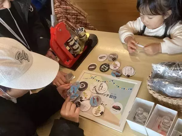 「100台のロードスターが運んだのは、コンテナ8箱分の「想い」。千葉マツダが挑む、ファンと共に創る”参加型地域貢献”の舞台裏」の画像