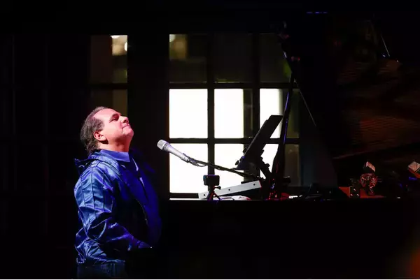 マルチプレイヤーのヒカルド・バセラール　日本人シンガーを迎えブラジル音楽を讃えるコンサート開催