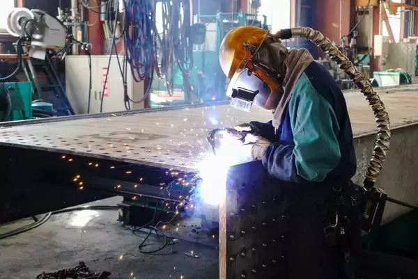 「「宇宙ロケット廃材でつくるベンチ」アップサイクルで宇宙を身近に感じてほしい」の画像