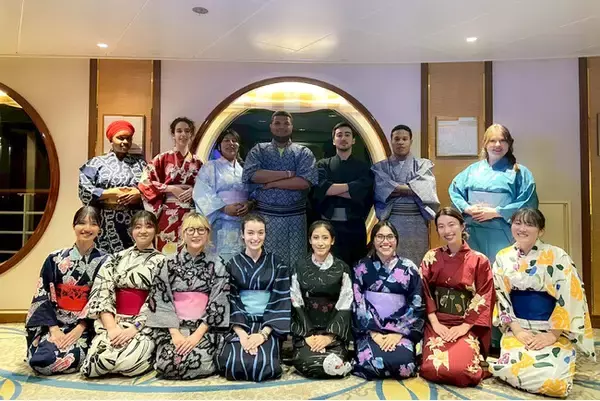 バイセル、内閣府青年国際交流事業「第37回 世界青年の船」浴衣体験教室プロジェクト参加青年にリユース浴衣を提供