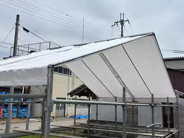 「「Base101®かんたん！す～と屋根（素屋根）」で建設業界の課題に挑戦。猛暑・長雨に負けない現場環境改善システム」の画像