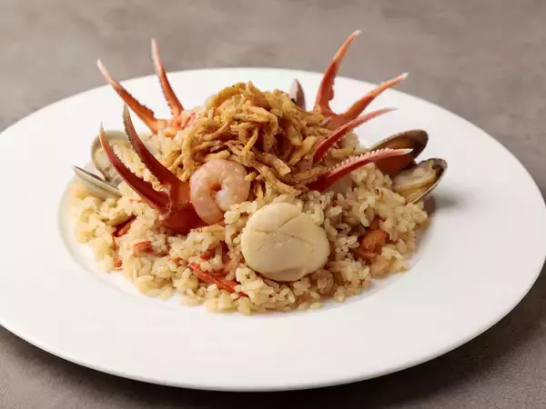 「伝統を守り、新しい風を吹き込む次世代のシェフが導く未来の「食のロイヤル」」の画像