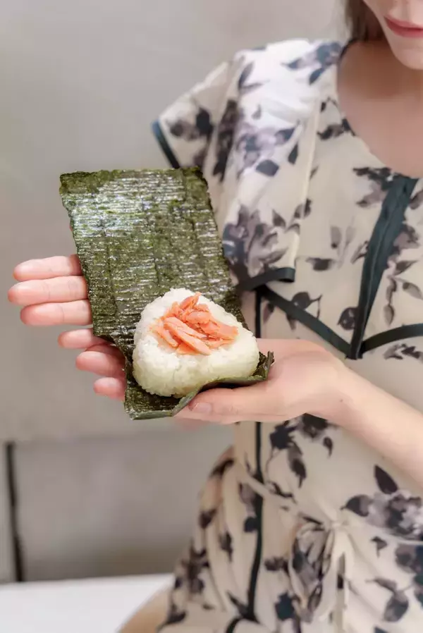 「「抹茶ラテとおにぎり」って合うの？──日本人の違和感から見つけた、NIGICHAの“世界の朝食”」の画像