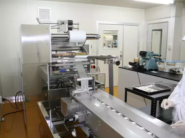 「二人の研究者が立ち上げたベンチャー企業はなぜ「世界初」の製品を生みだせたのか。鴨川のほとりで育まれた「やさしい医療」」の画像