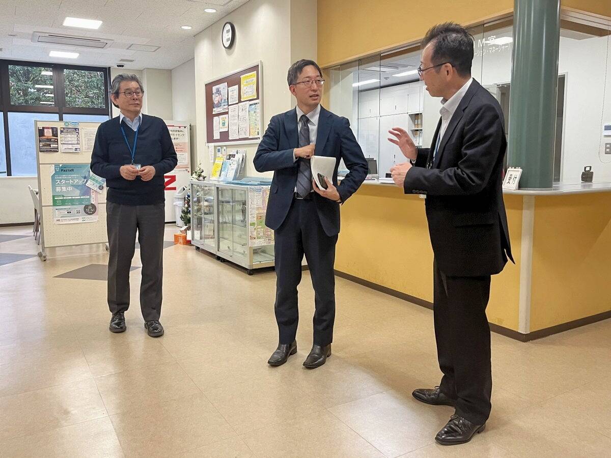 二人の研究者が立ち上げたベンチャー企業はなぜ「世界初」の製品を生みだせたのか。鴨川のほとりで育まれた「やさしい医療」