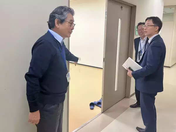 「二人の研究者が立ち上げたベンチャー企業はなぜ「世界初」の製品を生みだせたのか。鴨川のほとりで育まれた「やさしい医療」」の画像