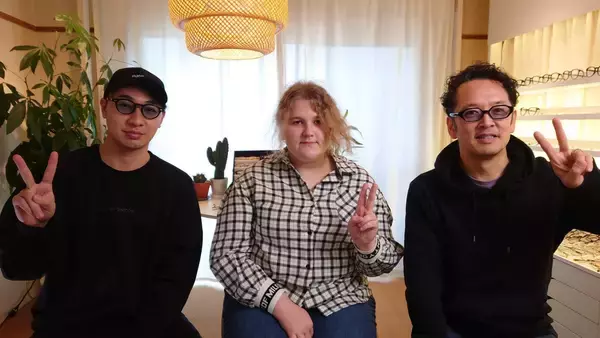 レンズ越しに映るウクライナ避難民のストーリー〜日本で漫画家になることを夢見るリザさん（19）〜