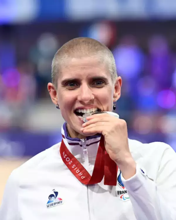 【DIOR】パリ2024パラリンピックでマリ・パトゥイユが銀メダルを獲得