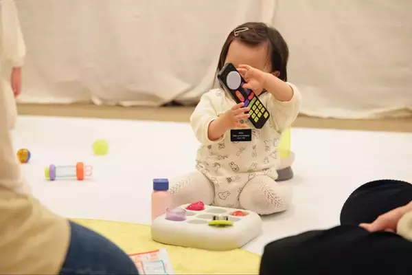 「バラバラだったベビートイを「好奇心」でつないだら、Baby curiosityが生まれた～Baby curiosity®のできるまで vol.1」の画像