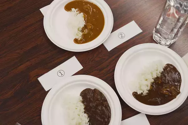 「賃貸管理サービスから始まったレトルトカレー商品化　フィギュアスケーター友野一希選手監修　健康とおいしさを両立させた『TOMONO CURRY』 誕生の裏側」の画像