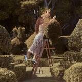 「Laufey(レイヴェイ)：6月の来日公演を記念して、昨年のライヴ音源を収録した国内盤が日本限定ジャケット仕様にてリリース決定！豪華キャストによる新曲「Madwoman」のMVも公開！」の画像1