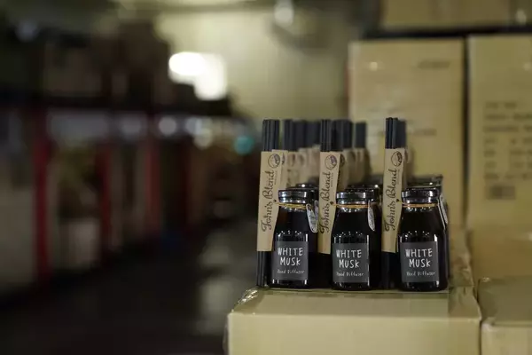 「「WHITE MUSK」の香りはいかにして生まれたか。他の追随を許さないJohn's Blend（ジョンズブレンド）の香り開発の秘密と挑戦」の画像