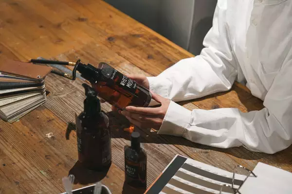 「「WHITE MUSK」の香りはいかにして生まれたか。他の追随を許さないJohn's Blend（ジョンズブレンド）の香り開発の秘密と挑戦」の画像