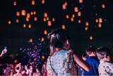 「【ランタンナイト】静岡県・焼津市最大級の夏フェス「BON BON BON 2026 盆祭・ボンパ」2026年8月22日・23日 無数のランタンが夜空へ舞い上がり、光の海が広がる特別体験を。」の画像1
