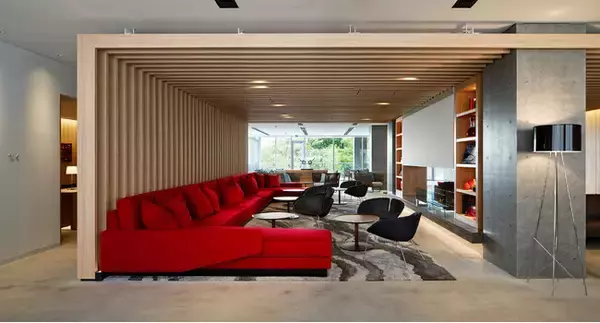 天然100％で創るアロマ調香デザインスタジオ【TOMOKO SAITO AROMATIQUE STUDIO】が、会員制フィットネスクラブ「Aqua sports & spa」の香りをプロデュース