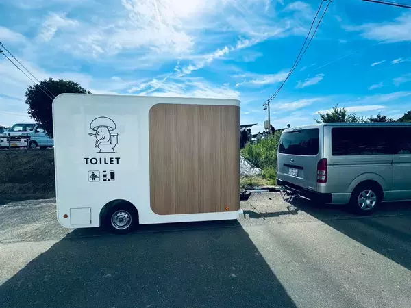 「大半が失敗となってしまう営農型太陽光発電を、キクラゲの栽培で成功へ導く。自身のキノコ好きから始まった事業成長の裏側。」の画像