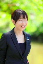 「半襟であれ。」主役にならない私たちが、結婚式に残したいもの。――ドラマ『100年経ったら、またここで。』の舞台裏から