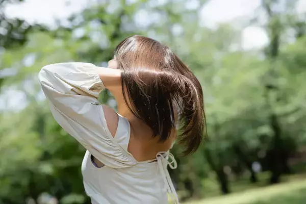 「アトピーの息子のために「全身洗える固形シャンプー」を開発して親子起業。介護現場やアウトドアでも大注目！」の画像