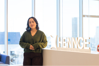 約30ヶ国・地域からメンバーが集まる、HENNGE株式会社の場づくり、「誰ひとり取り残さない食卓」で組織を強くする～くるめしSTORY'S、ご利用事例記事を公開～