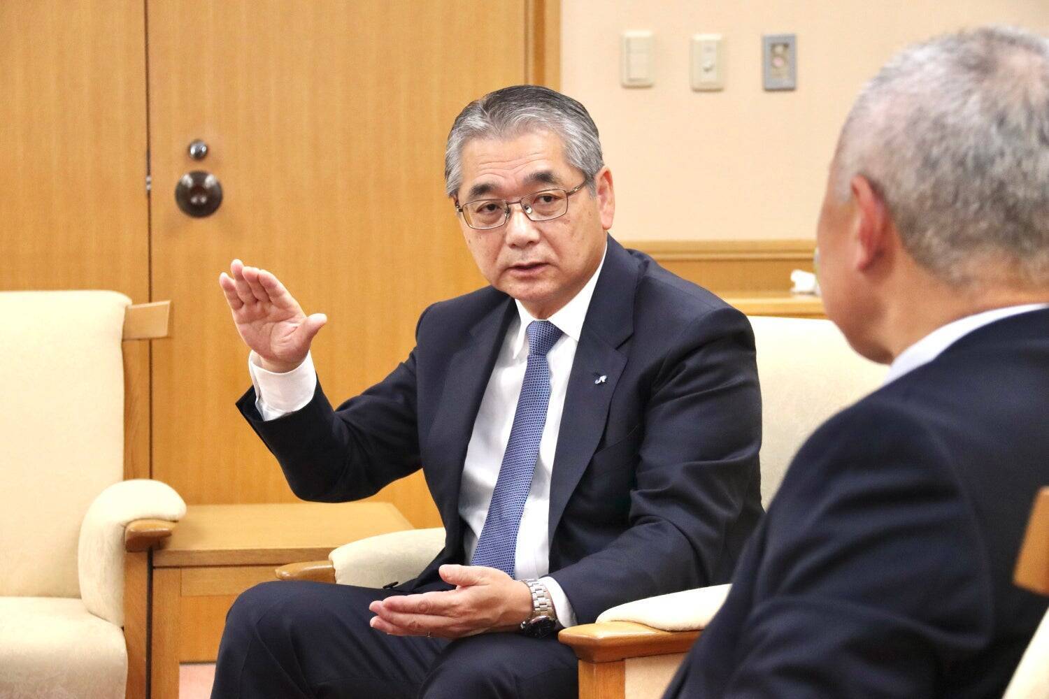 【トップ対談】JR西日本 × ＵＡＣＪ　安全を起点に現場DXで産業の未来を共創する～業界の垣根を超えた連携が生み出す新しい価値～