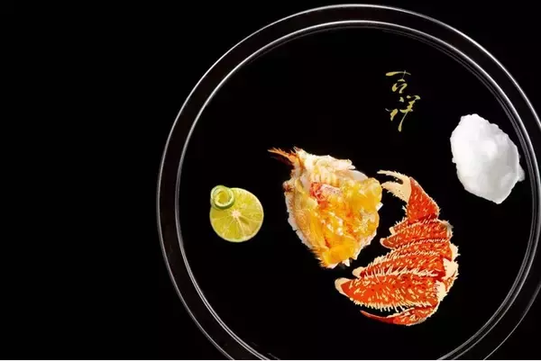 加賀温泉郷・吉祥やまなか【橋立漁港直送 毛蟹】旬をいただく毛ガニ甲羅盛り、姿のどぐろ、黒毛和牛、合鴨の治部煮に舌鼓をうつ夕食付き宿泊プランを発売。