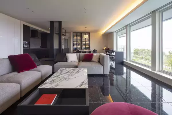 「リゾートのような自宅で旅行気分を満喫　家族が楽しみながら「つながる」暮らしを」の画像