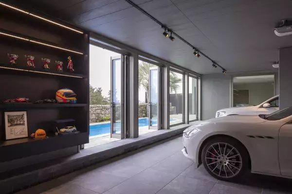 「リゾートのような自宅で旅行気分を満喫　家族が楽しみながら「つながる」暮らしを」の画像