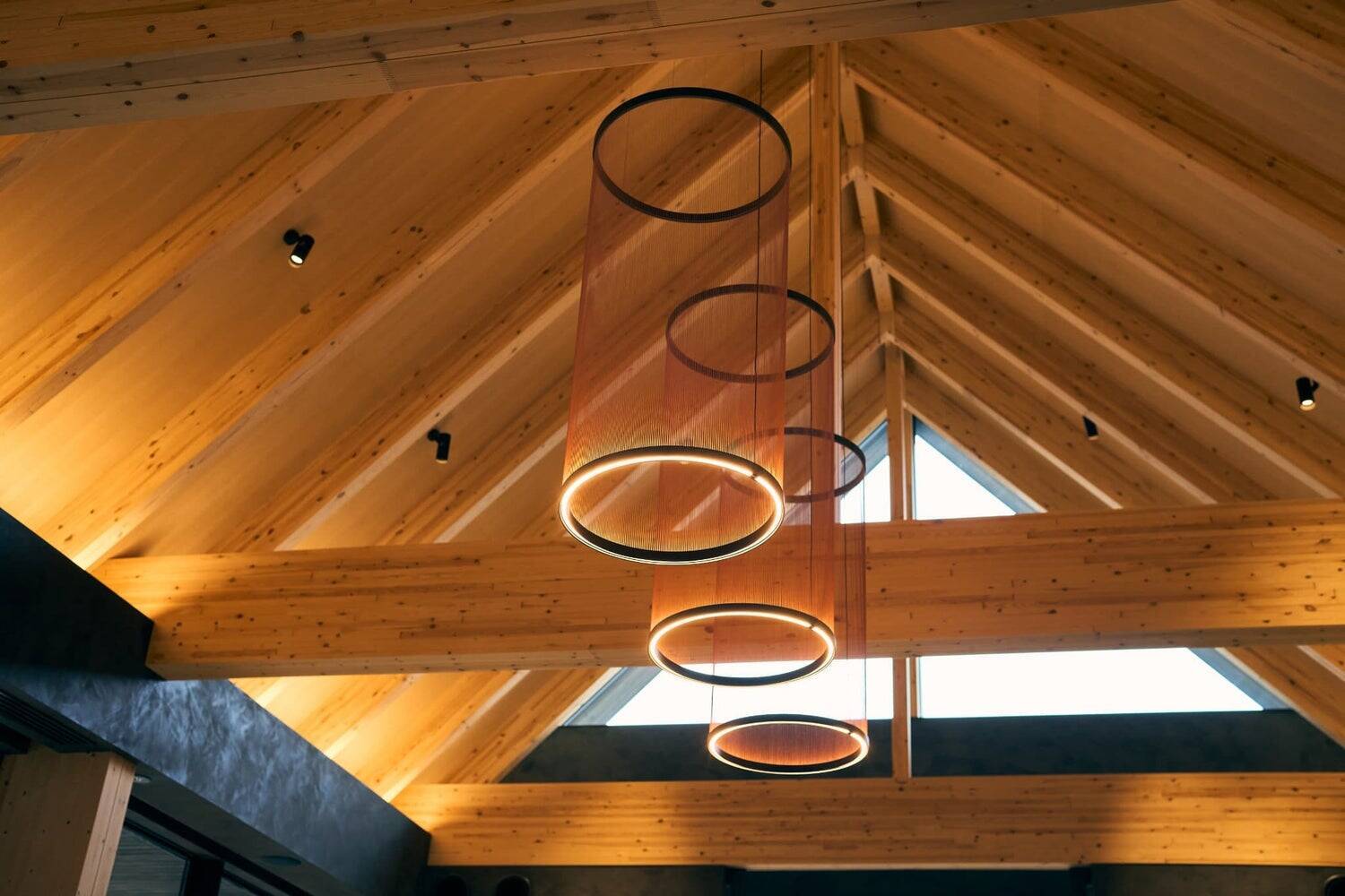 住宅のプロが、レストランに挑んだ日 ―― 建築デザイン部が初めて向き合った「体験の場をつくる仕事」