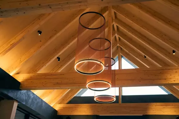 「住宅のプロが、レストランに挑んだ日 ―― 建築デザイン部が初めて向き合った「体験の場をつくる仕事」」の画像