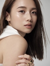 バーニーズ　ニューヨーク福岡店でモデル・インフルエンサーの伊原葵さんによるトークイベントを開催！