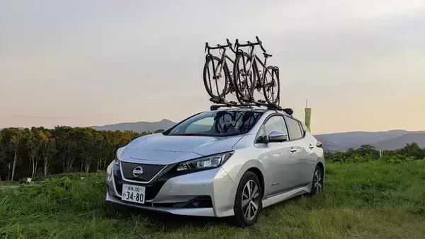 電気自動車カーシェアeemoがサイクルラックを搭載！